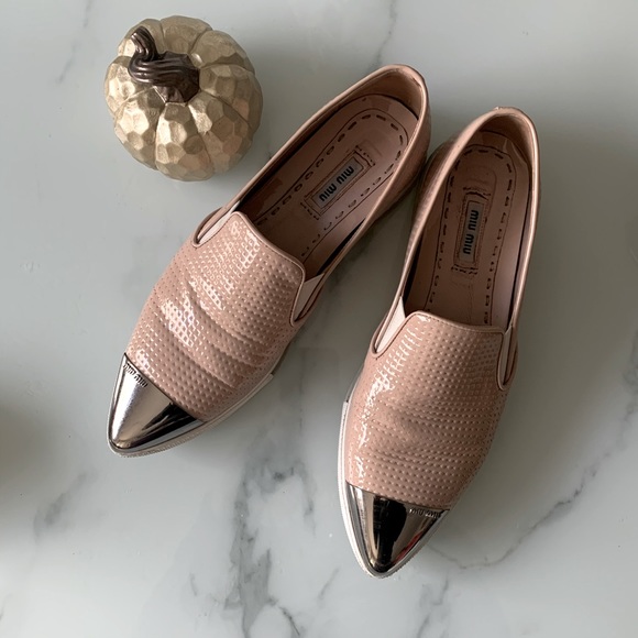 Miu Miu | Textured Leather Loafers w/ Metal Cap Toe - Picture 15 of 16